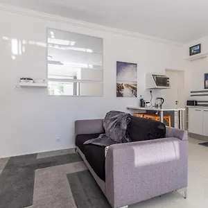  Apartment Greenways Drive